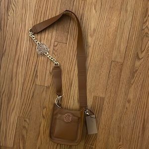 STEVE MADDEN - Brown Crossbody Bag with Gold Chain